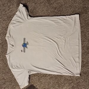 Under Armour size XL Runder Armour t-shirt gray/bleach dye very faint